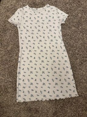 art class White Ribbed Mini Dress with Blue Floral Print